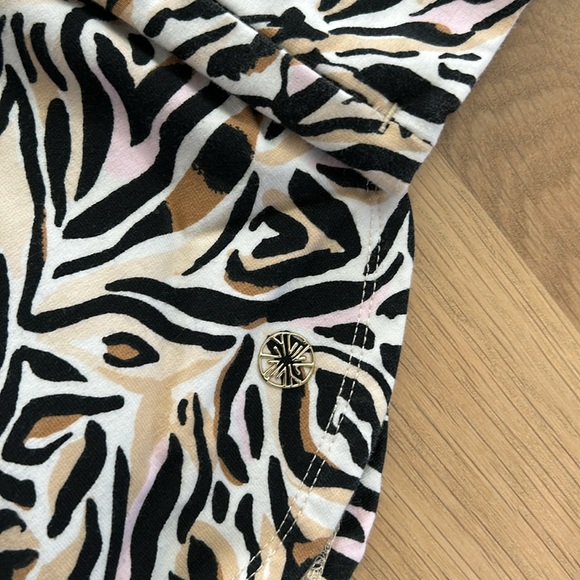 Lilly Pulitzer UPF 50+ Luxletic Blythe Pullover - Picture 4 of 6